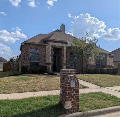 408 Valley Ridge Drive, Red Oak TX 75154 - Photo 2