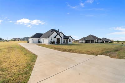 134 Buddy Court, Millsap TX 76066 - Photo 2