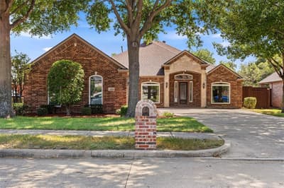2212 Creek Crossing Drive, Corinth TX 76210