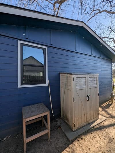 203 S Kouns Street, Cleburne TX 76031 - Photo 5