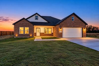 740 Section House Road, Alma TX 75119