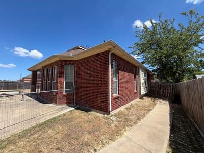 1105 Marisa Lane, DeSoto TX 75115 - Photo 3