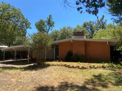 2926 Eric Lane, Farmers Branch TX 75234 - Photo 2