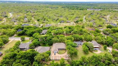 6212 Westover Drive, Granbury TX 76049 - Photo 4