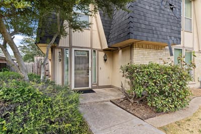 709 Royal Oaks Drive, Garland TX 75040 - Photo 2