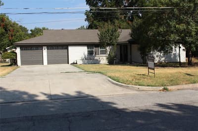 1103 Bryant Street, Benbrook TX 76126