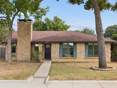 733 Red Wing Drive, Lewisville TX 75067