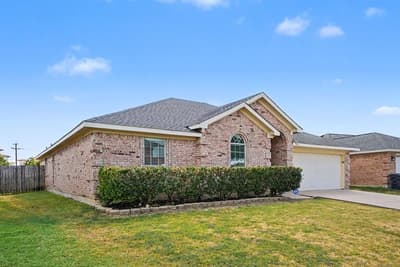 360 Mcmurtry Drive, Arlington TX 76002 - Photo 2