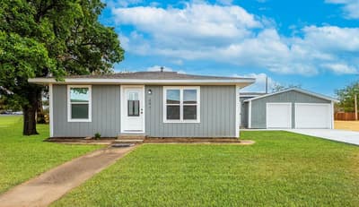 201 Deputy Larry Miller Drive, Granbury TX 76048