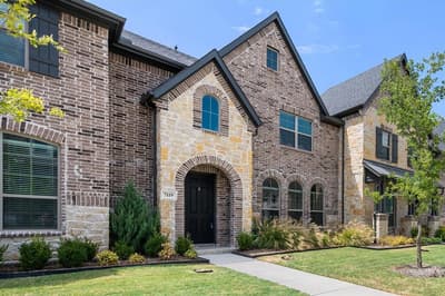 7119 Buchanan Drive, Grand Prairie TX 75054 - Photo 2