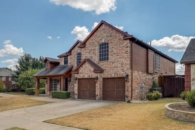 2603 Hopkins Drive, Grand Prairie TX 75052 - Photo 2