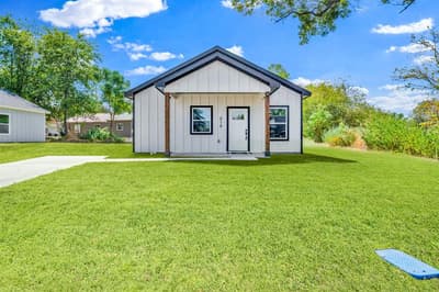 218 Calvert Street, Sulphur Springs TX 75482 - Photo 2