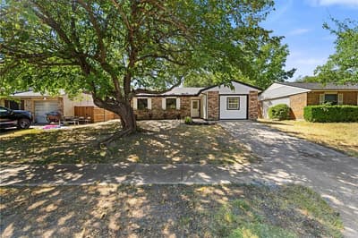 726 Holliday Lane, Duncanville TX 75116 - Photo 3