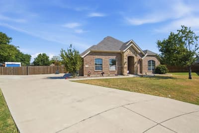 3112 White Horse Court, Granbury TX 76049 - Photo 3