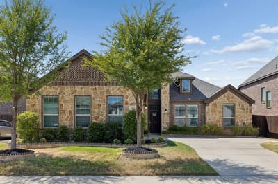 105 Bluewood Drive, Red Oak TX 75154 - Photo 2