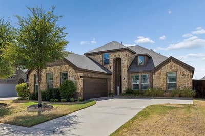 105 Bluewood Drive, Red Oak TX 75154