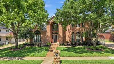 7609 Oak Knoll Drive, North Richland Hills TX 76182 - Photo 2