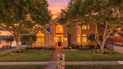7609 Oak Knoll Drive, North Richland Hills TX 76182