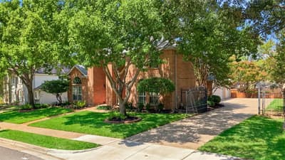 7609 Oak Knoll Drive, North Richland Hills TX 76182 - Photo 4