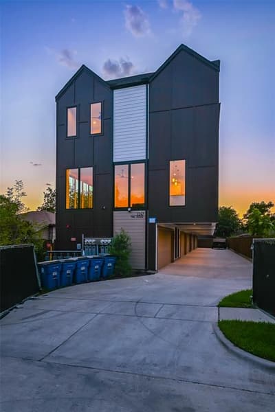 2247 Mail Avenue # 102, Dallas TX 75235 - Photo 2