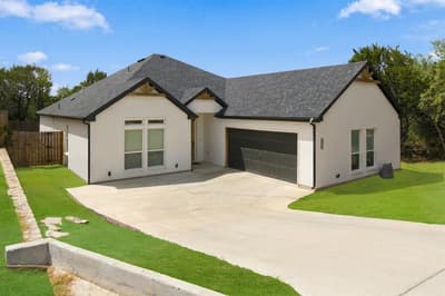 4822 Wichita Street, Granbury TX 76048
