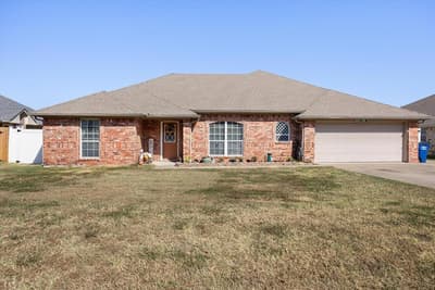 612 Parker Lane, Granbury TX 76048