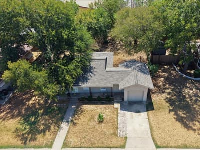 424 E Ellen Avenue, Hurst TX 76053
