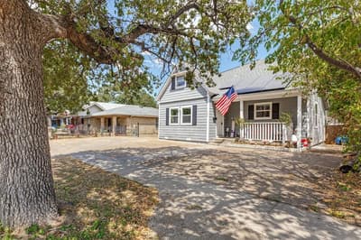 1404 Clinton Avenue, Fort Worth TX 76164 - Photo 2