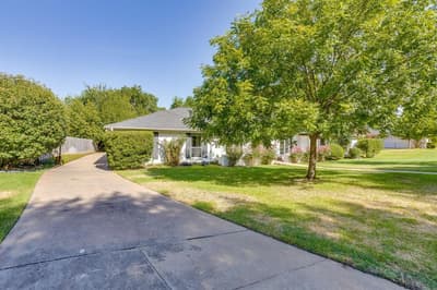 28 Bounty Road W, Benbrook TX 76132 - Photo 2