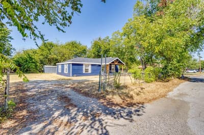 407 Ada Street, Cleburne TX 76031 - Photo 2