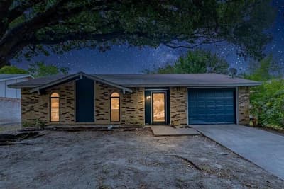 2633 Santa Anna Drive, Grand Prairie TX 75052
