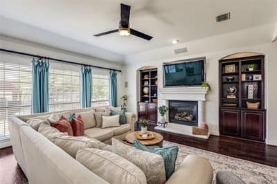 400 S Hampton Court, Lewisville TX 75056 - Photo 4