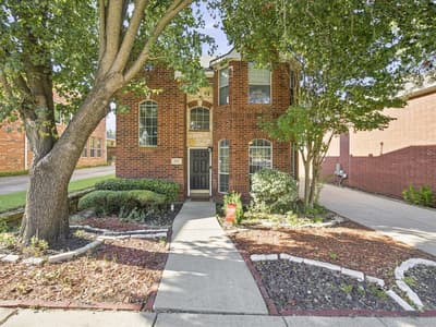 302 Republic Lane, Euless TX 76040