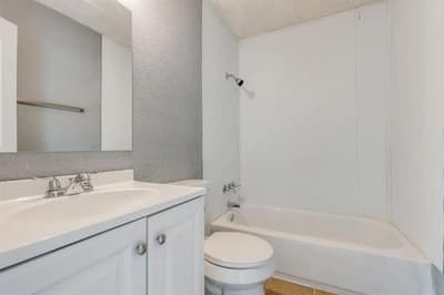 4404 Colonial Avenue, Dallas TX 75215 - Photo 3