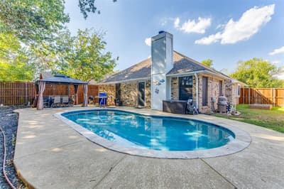 6032 Hilltop Drive, Watauga TX 76148
