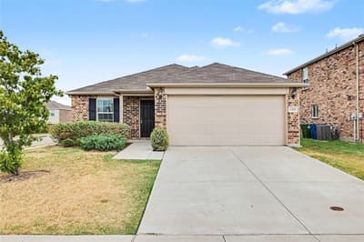 1301 Waggoner Drive, Aubrey TX 76227
