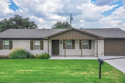 128 Oak Creek Street, Jacksboro TX 76458