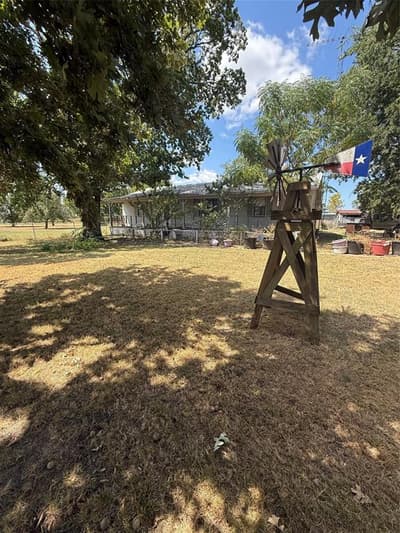 4411 Fm 100, Honey Grove TX 75446