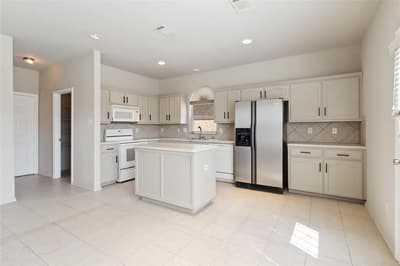 2680 Silver Hill Drive, Fort Worth TX 76131 - Photo 3