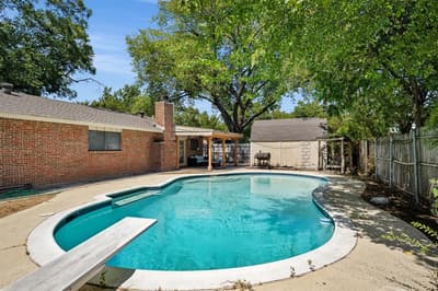 419 Buffalo Drive, Arlington TX 76013 - Photo 2
