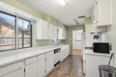 419 Buffalo Drive, Arlington TX 76013 - Photo 3