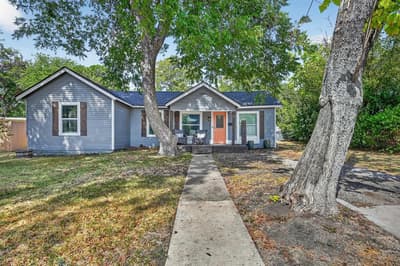 209 Cynisca Street, Waxahachie TX 75165 - Photo 4