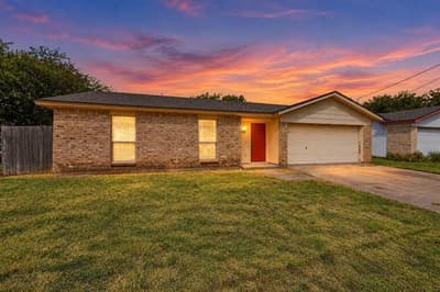 209 Water Lane, Crowley TX 76036