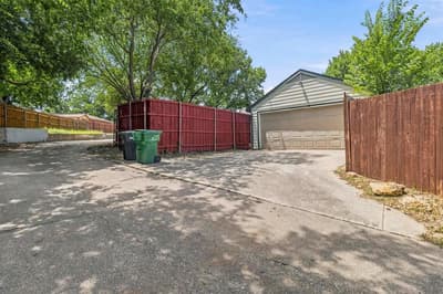 1803 Sherwood Place, Carrollton TX 75006 - Photo 4