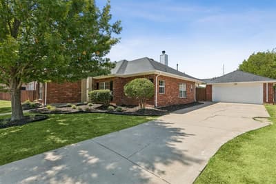 636 Whitetail Deer Lane, Crowley TX 76036 - Photo 5