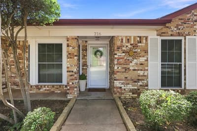 216 Old Hickory Drive, Irving TX 75060 - Photo 3