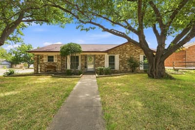 216 Old Hickory Drive, Irving TX 75060