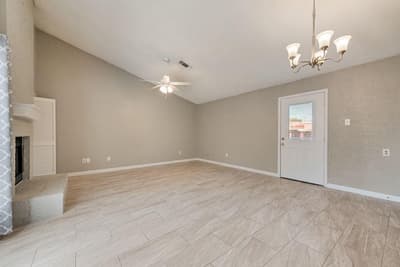 905 Cedarland Boulevard, Arlington TX 76011 - Photo 5