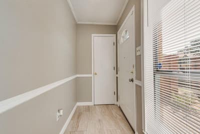 905 Cedarland Boulevard, Arlington TX 76011 - Photo 4