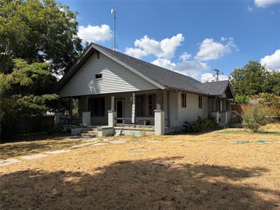 704 W Walcott Avenue, Comanche TX 76442